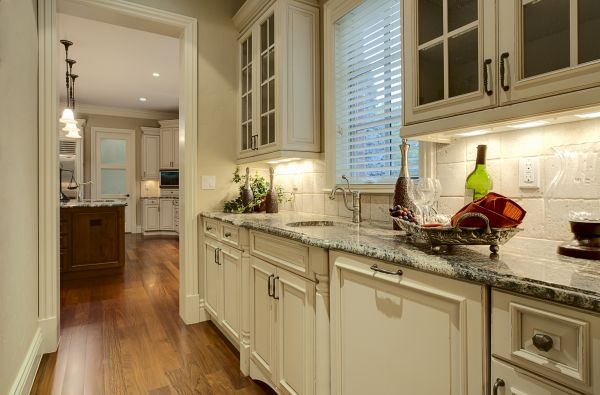 Butlers Pantry Installation in Waco